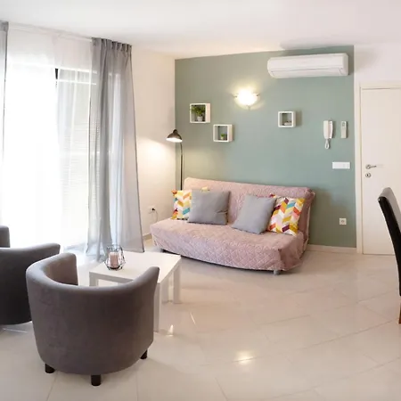 Alpa 7 By Interhome 아파트 *