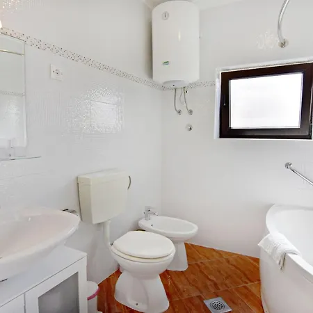 Alpa 7 By Interhome